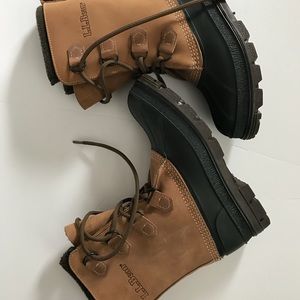 L.L. Bean snow boots. Offers considered!